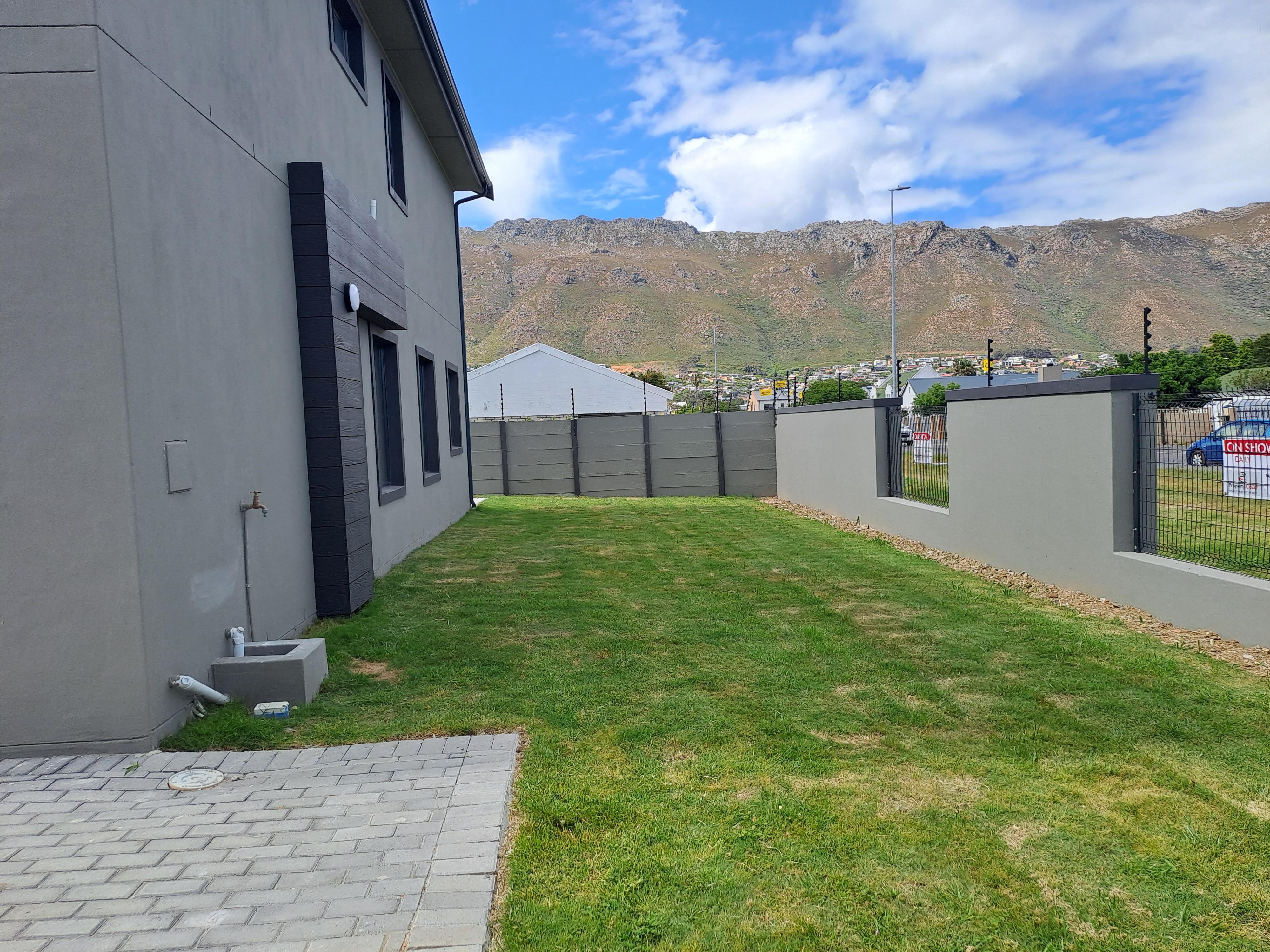 3 Bedroom Property for Sale in Sea Breeze Western Cape